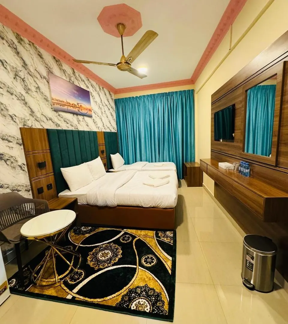 Three Dot Hotel Dubai